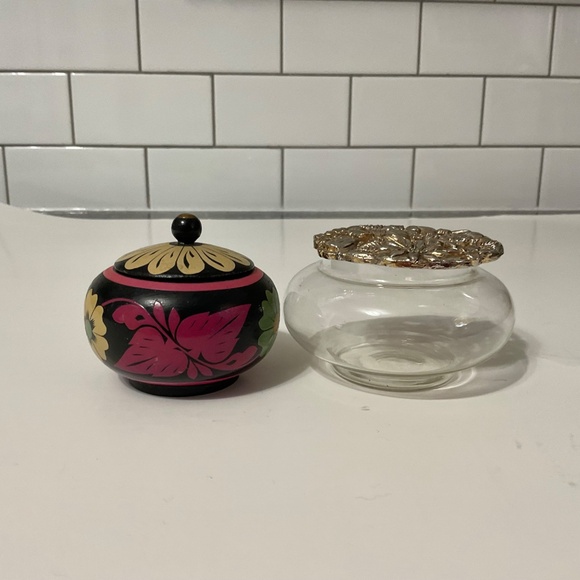 VTG Handpainted Lacquerware Trinket or Sugar Bowl & Glass Metal Trinket Dish - Picture 2 of 7